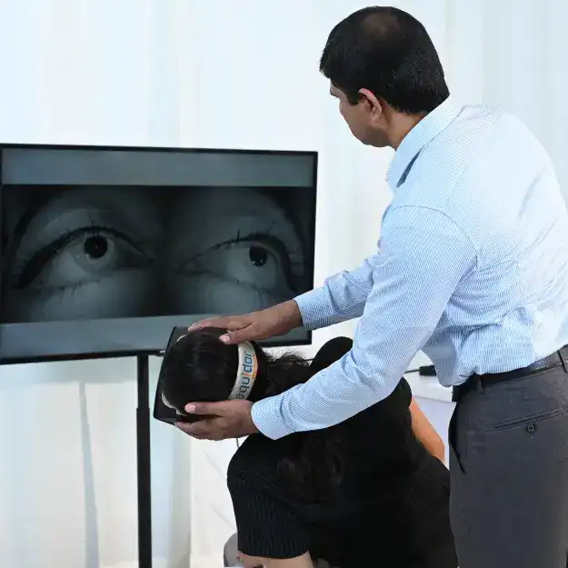 120 fps dual-eye IR cameras 